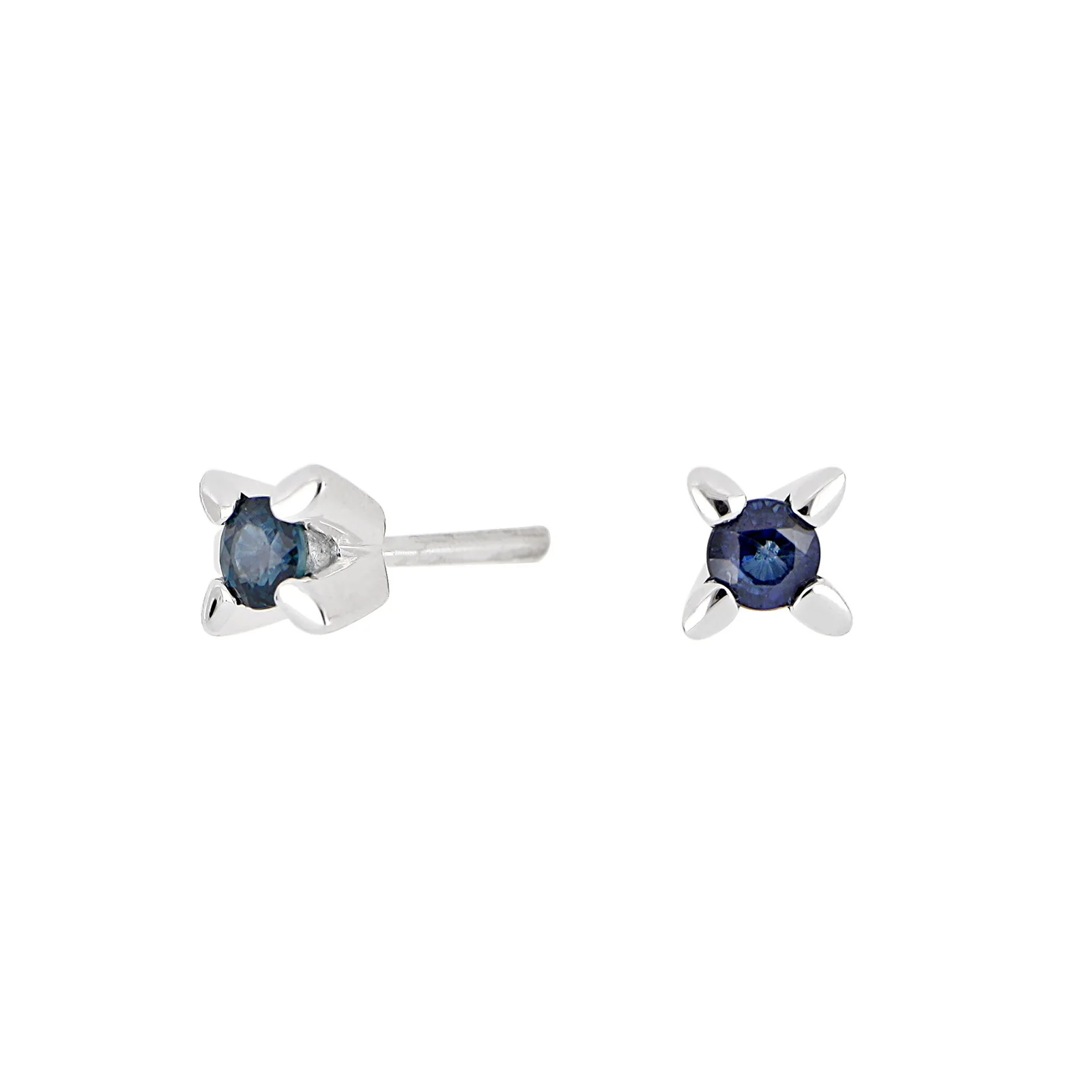 14kt. hvidguldsørestikker m/safir 3mm