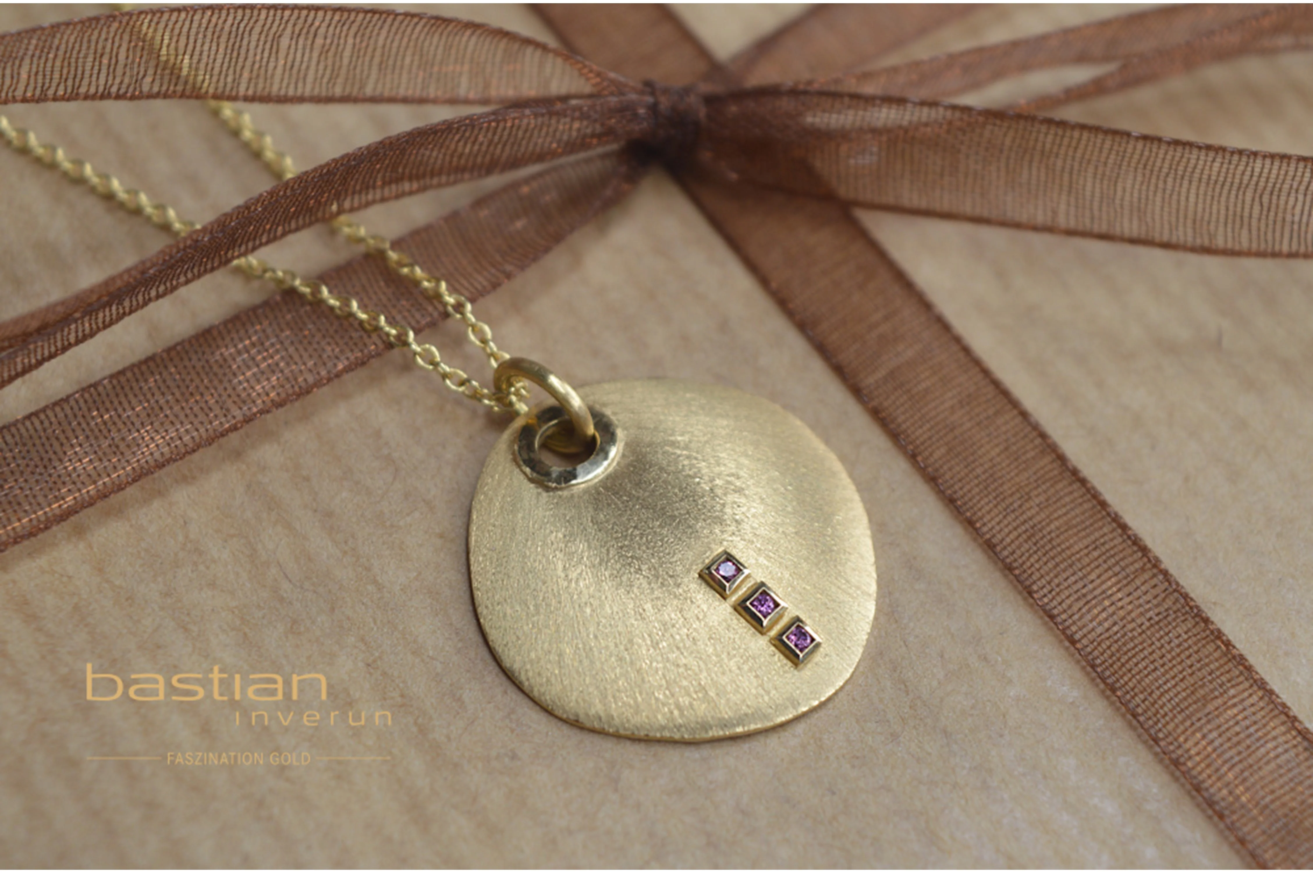 750/- Vedhæng mat/børstet, rhodolit 0,03ct - Image 3