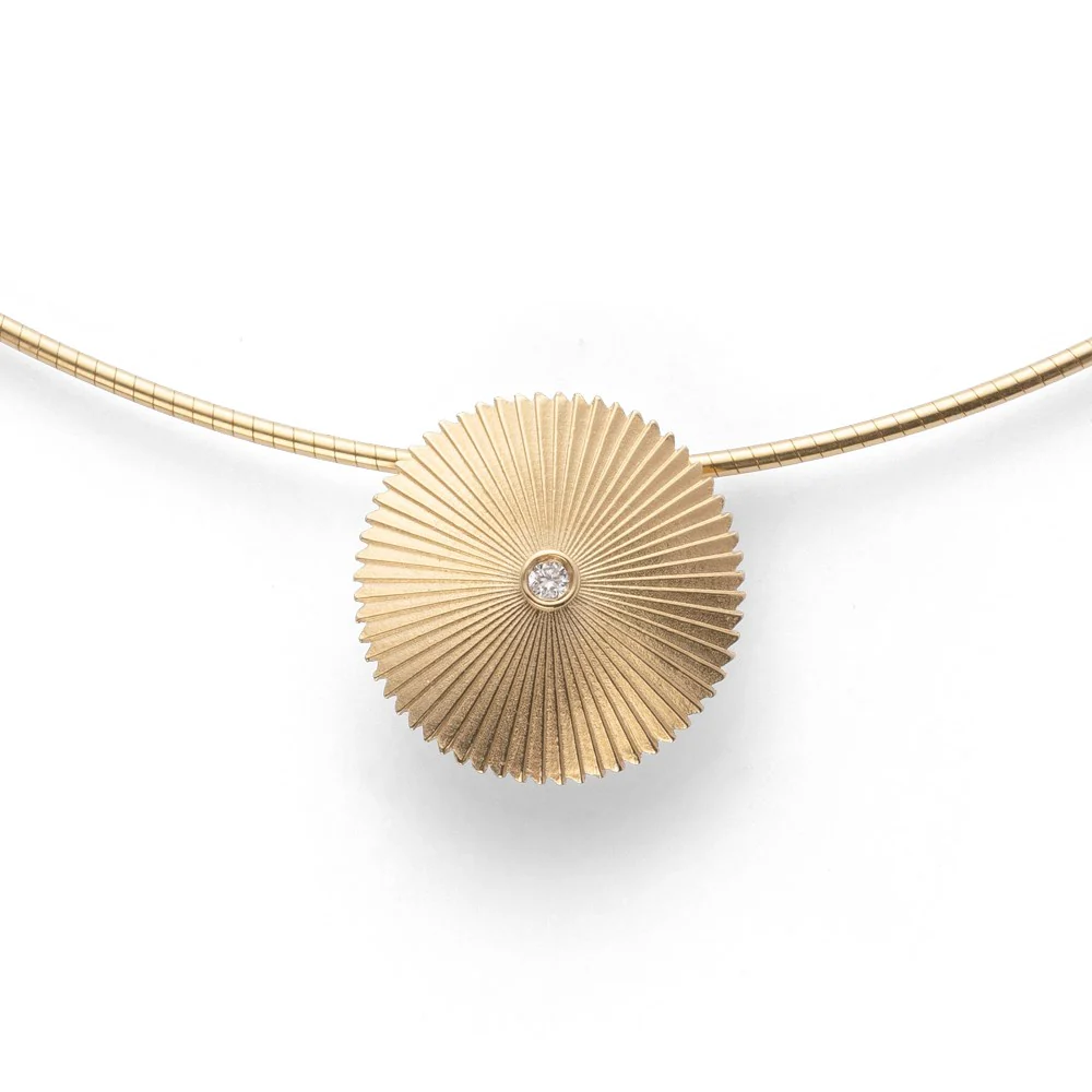 750/- Vedhænger mat/blank, br. 0,01ct W-SI