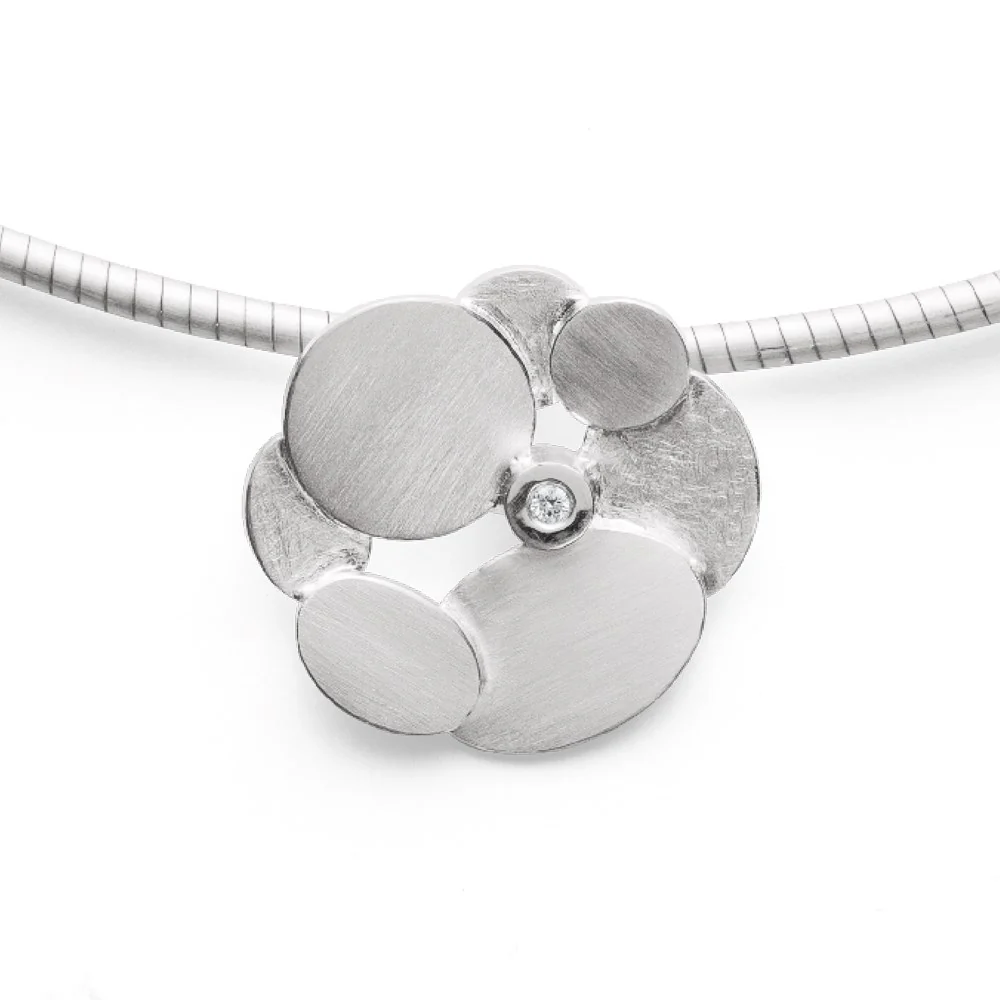 925/- Vedhæng mat/børstet, dia. 0,02CT W-SI2-SI3