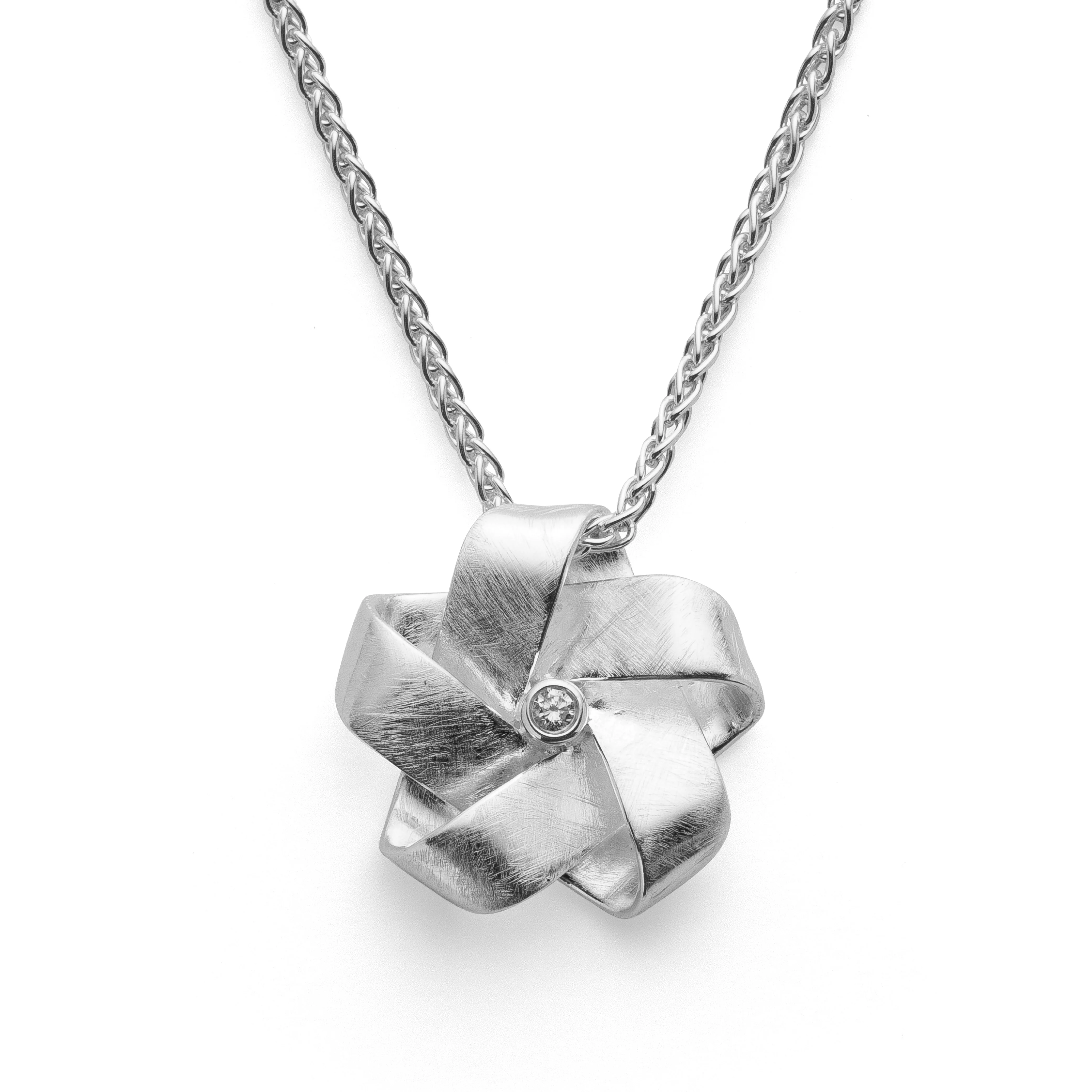 925/- Vedhæng mat, brillant 0,03ct W-SI