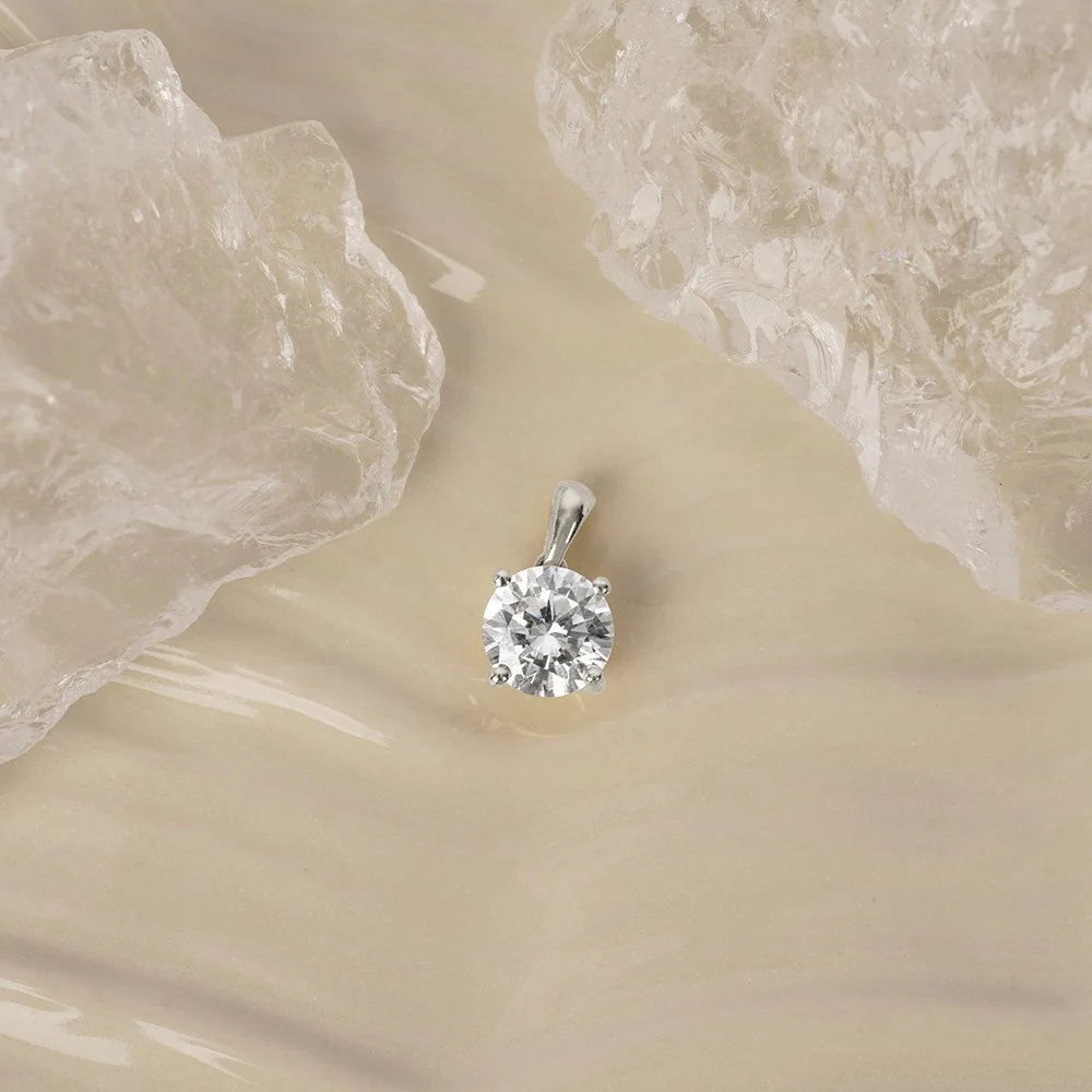 LUXURY 14kt. guldvedhæng m. lab grown diamant 0,70ct TW/VS2