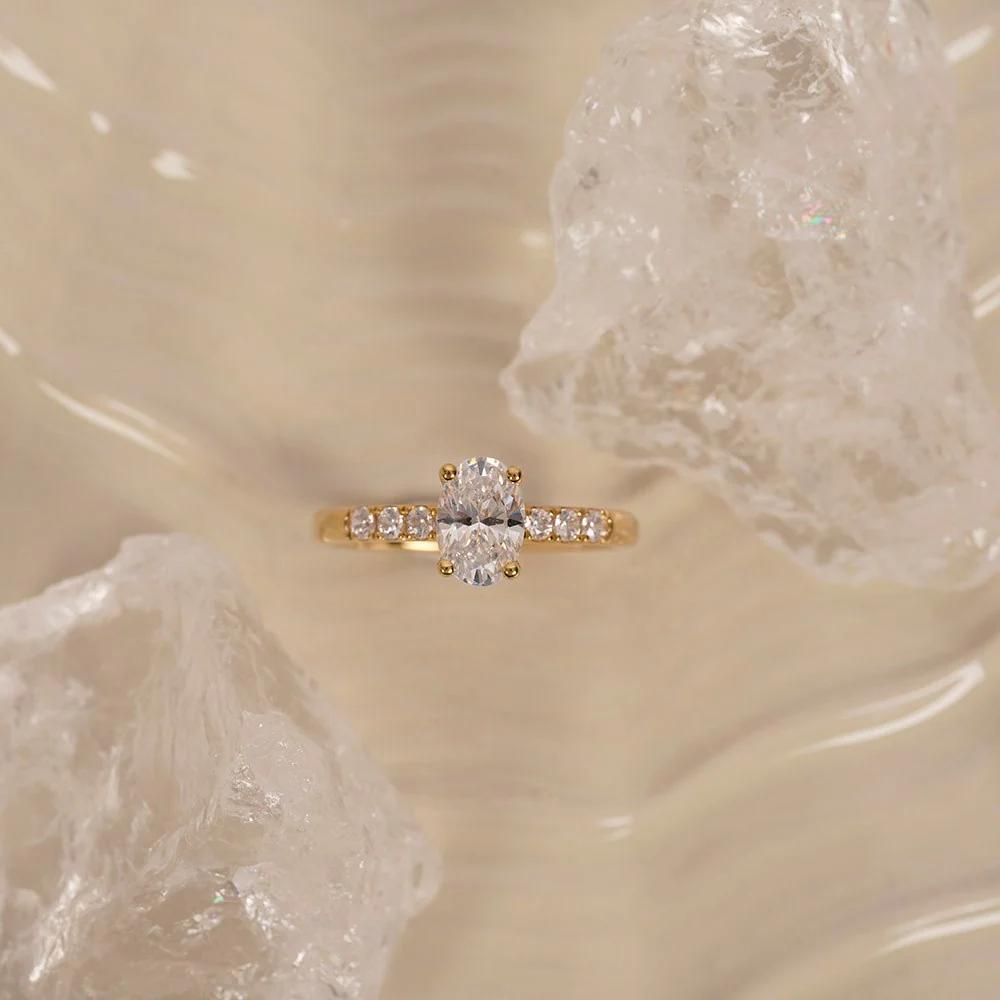 LUXURY Classic oval 14kt. guldring m. lab grown diamant 1,2ct TW/VS2