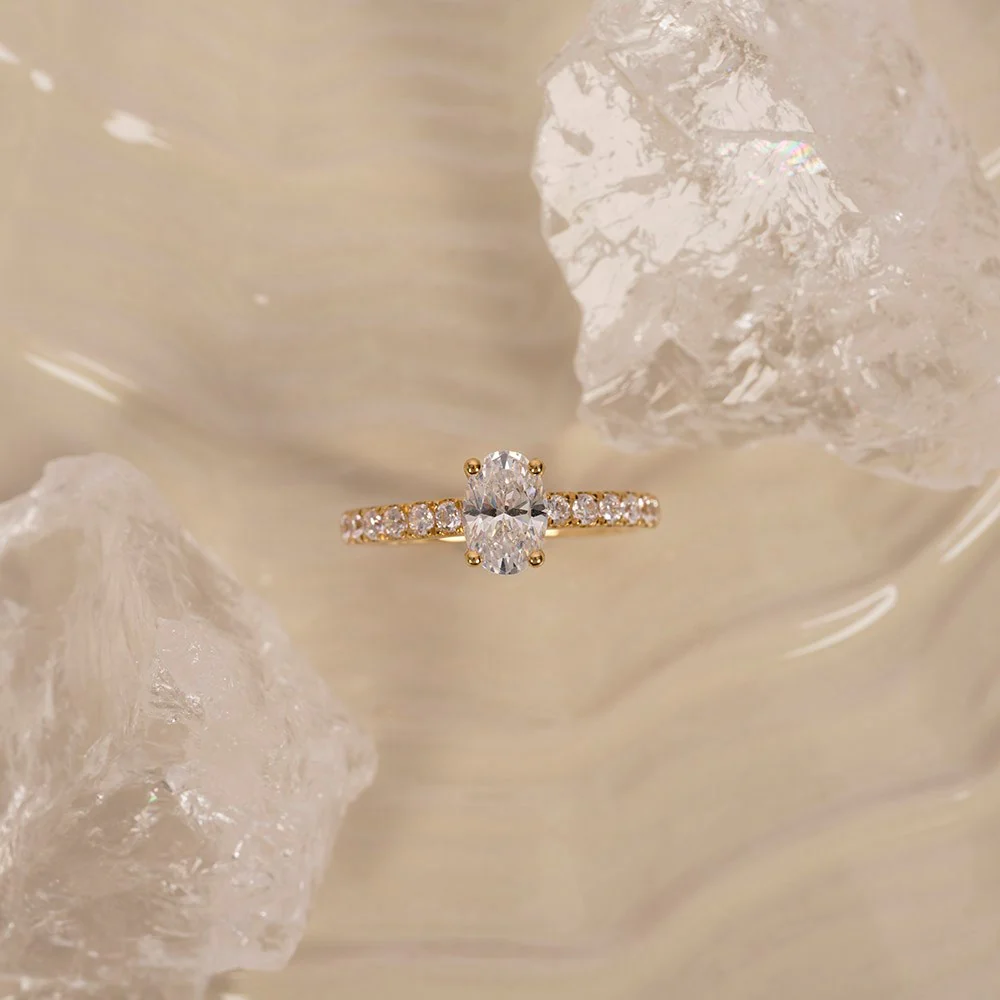 LUXURY Classic oval 14kt. guldring m. lab grown diamant 1,4ct TW/VS2