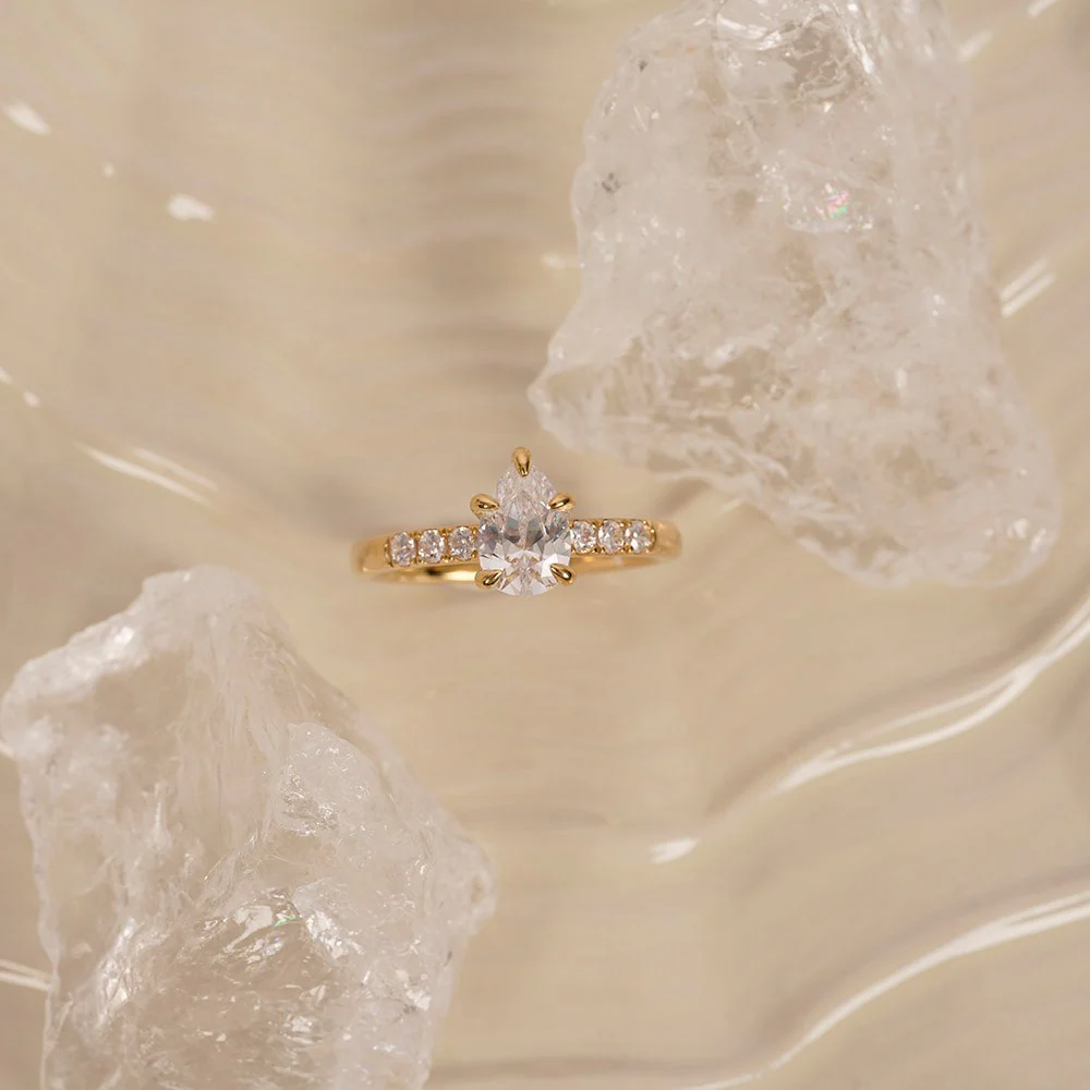 LUXURY Modern dråbe 14kt. guldring m. lab grown diamant 1,2ct TW/VS2
